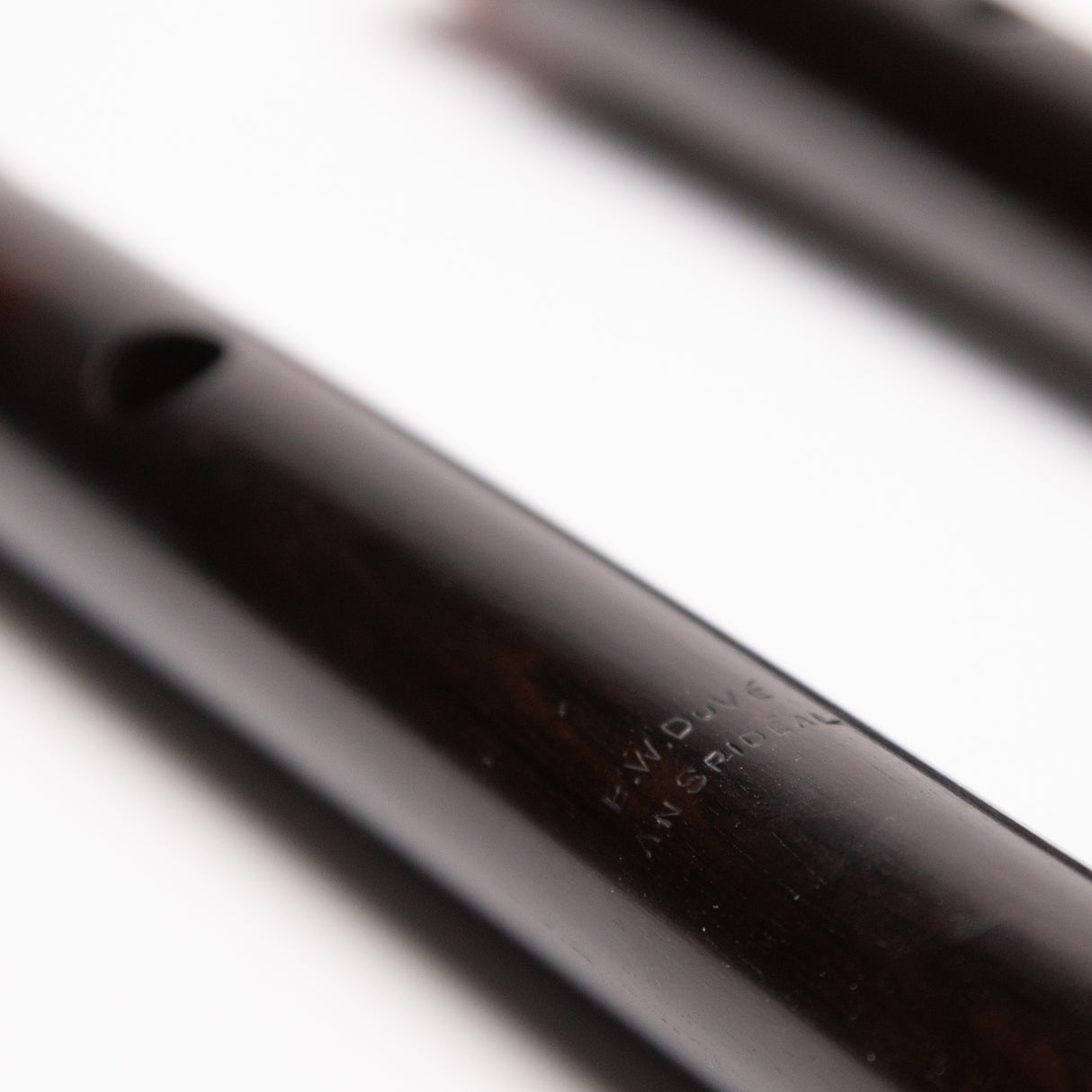 Bruce Duve Keyless, D