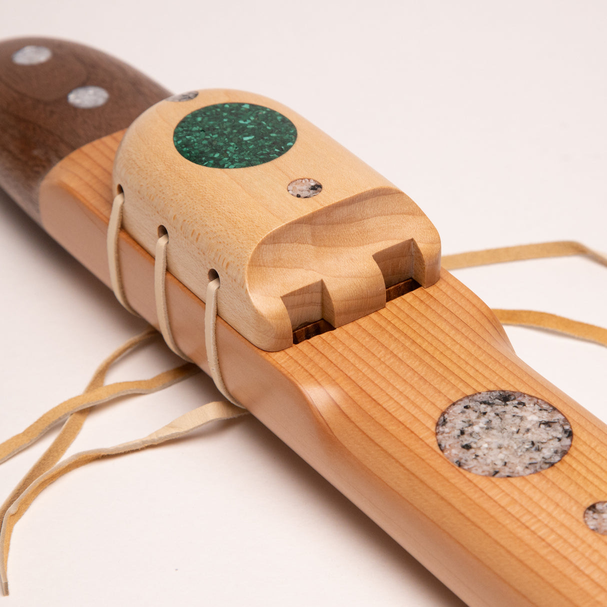 Heart Radiance Native American Drone Flute, D (2024/no.5)