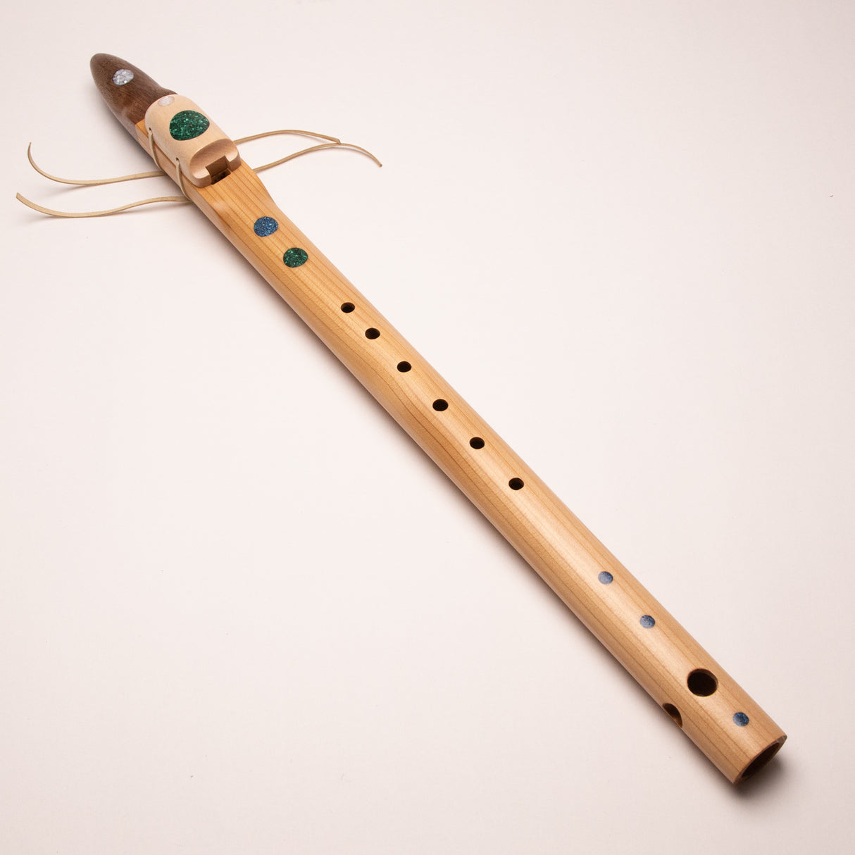 Heart Radiance Native American Flute, F# (2024/no.4)