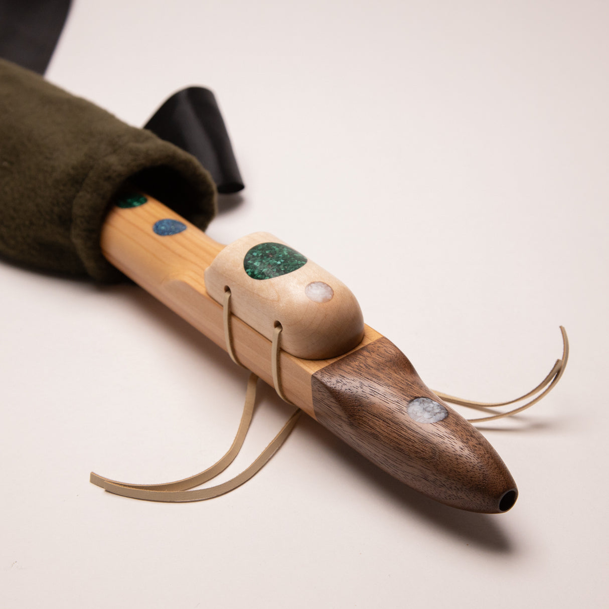 Heart Radiance Native American Flute, F# (2024/no.4)