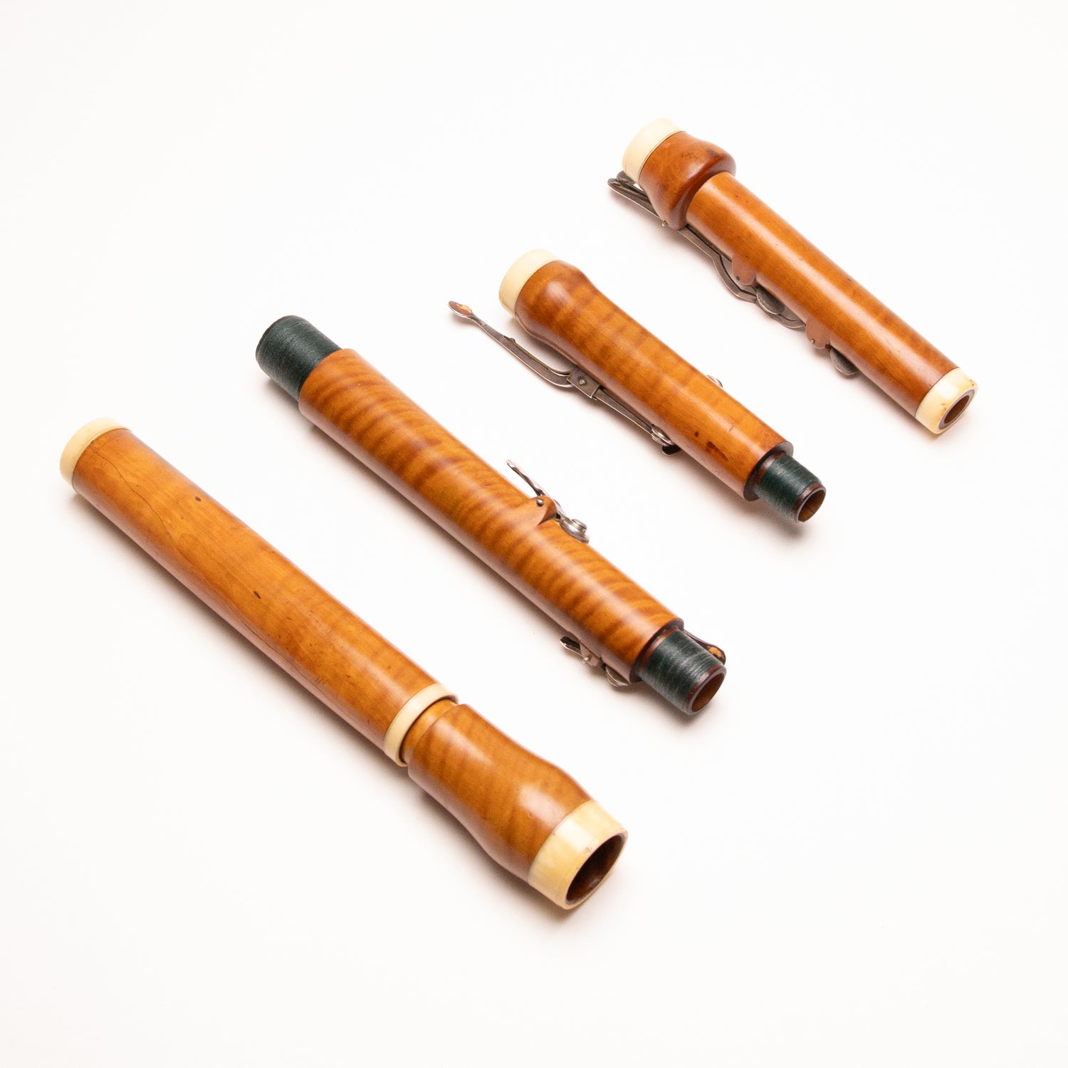 Potter Boxwood & Ivory 8 key