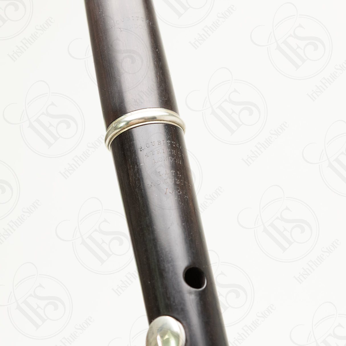 R. Cubitt & Co Cocus 8-Key, D