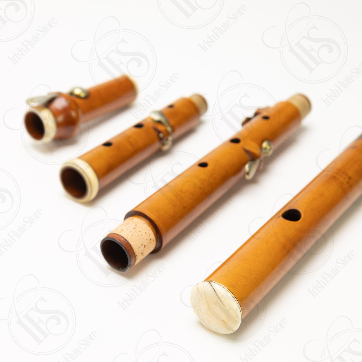 Firth Hall & Pond Boxwood 4-Key, D