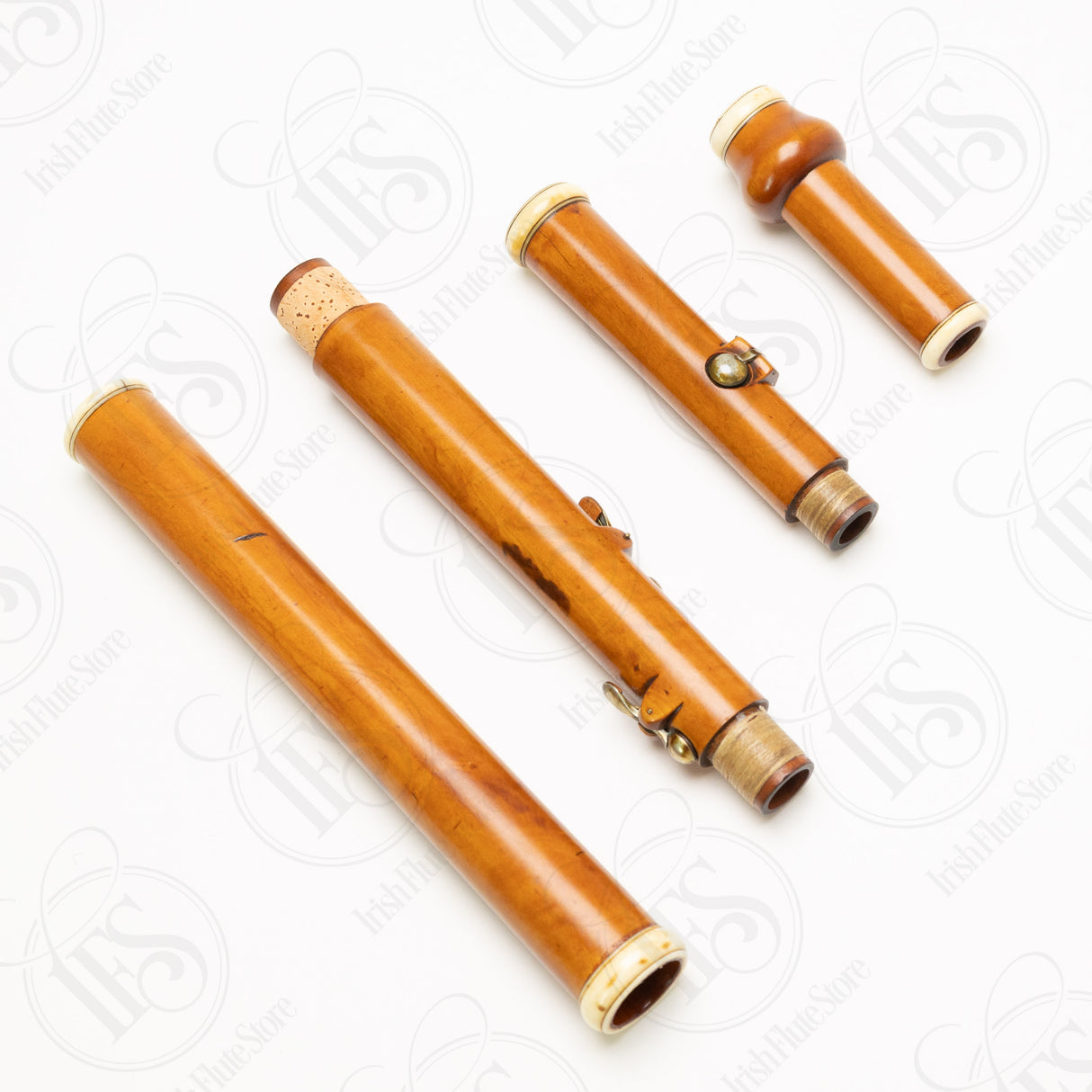 Firth Hall & Pond Boxwood 4-Key, D