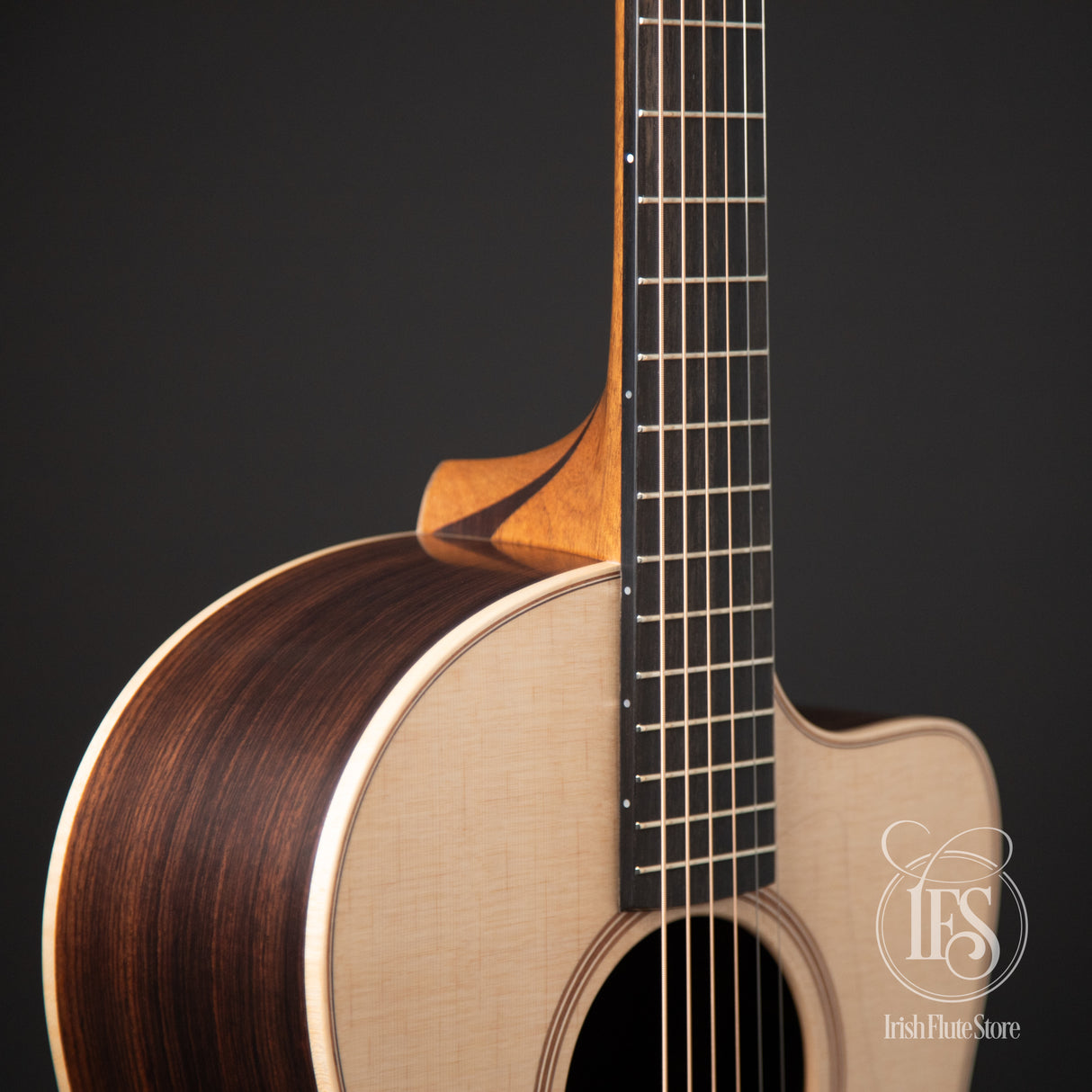 Lowden Guitars Indian Rosewood & Sitka Spruce F-32C