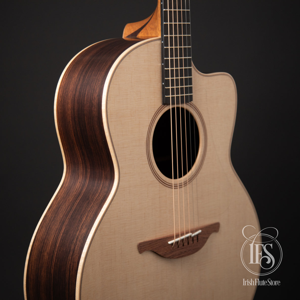 Lowden Guitars Indian Rosewood & Sitka Spruce F-32C