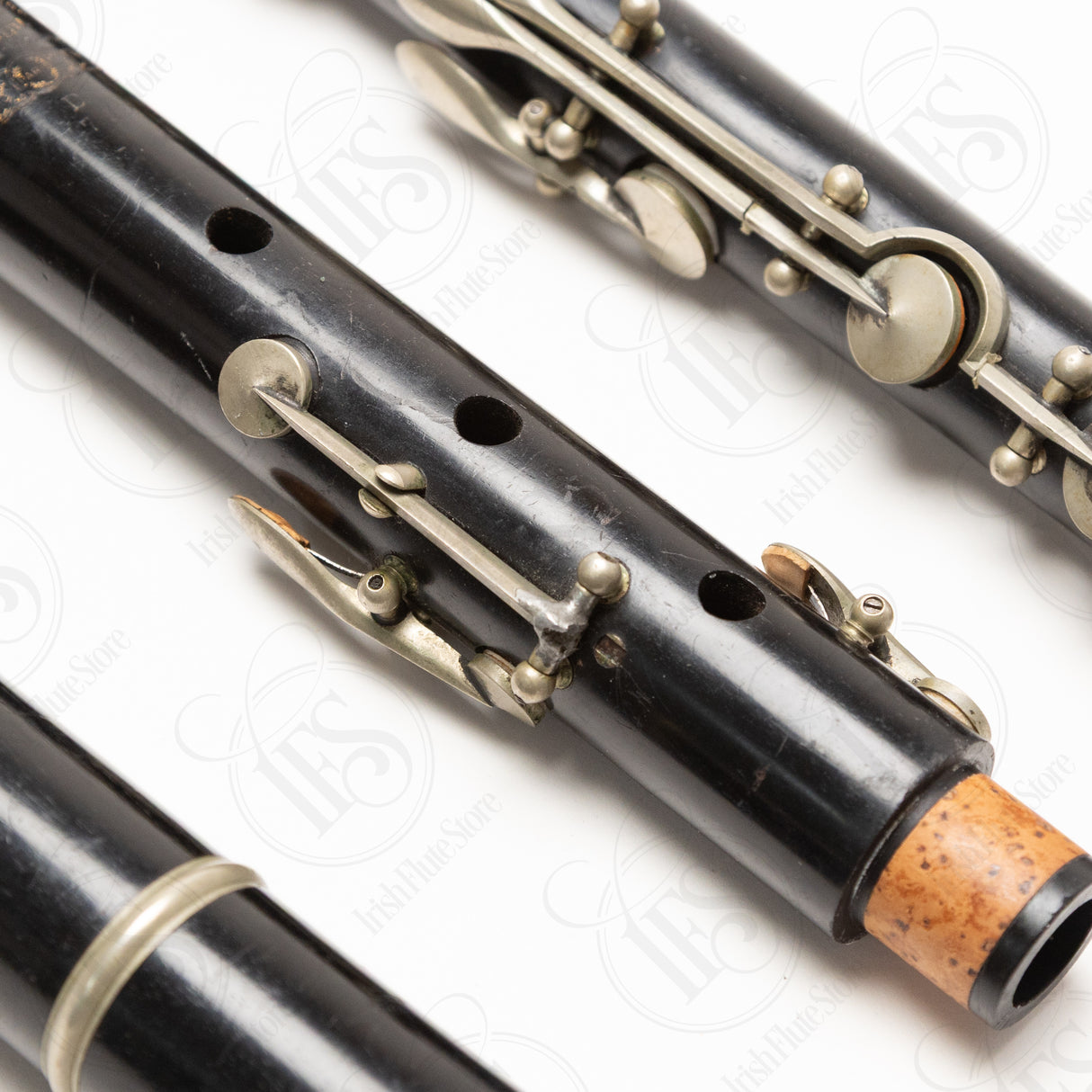 V Kohlert Sons 8-Key, D (Low Pitch)