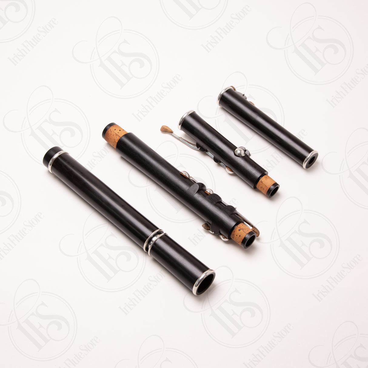 Olwell Blackwood & Silver Nicholson 6-key, D