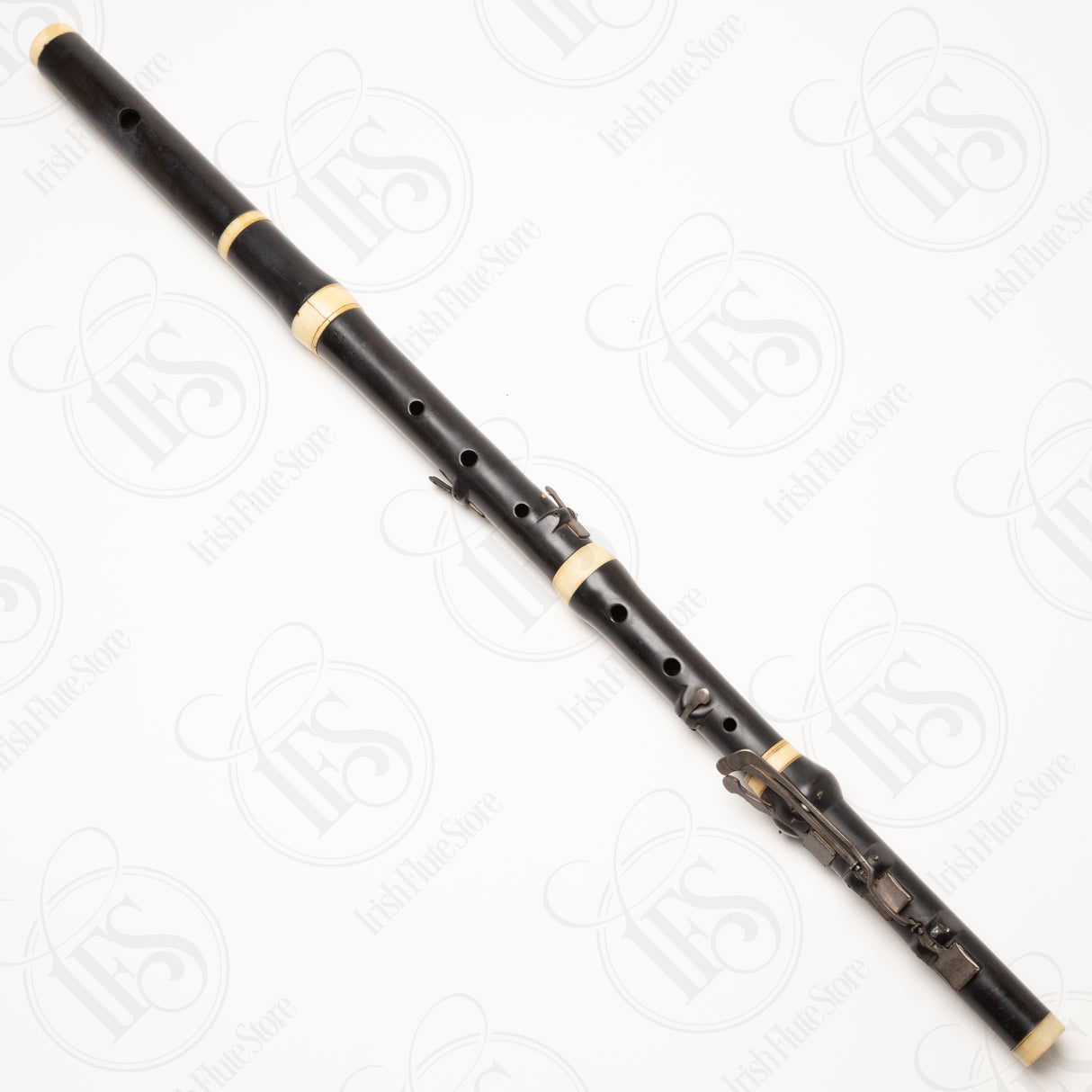 Antique Ebony & Ivory 6-Key, D