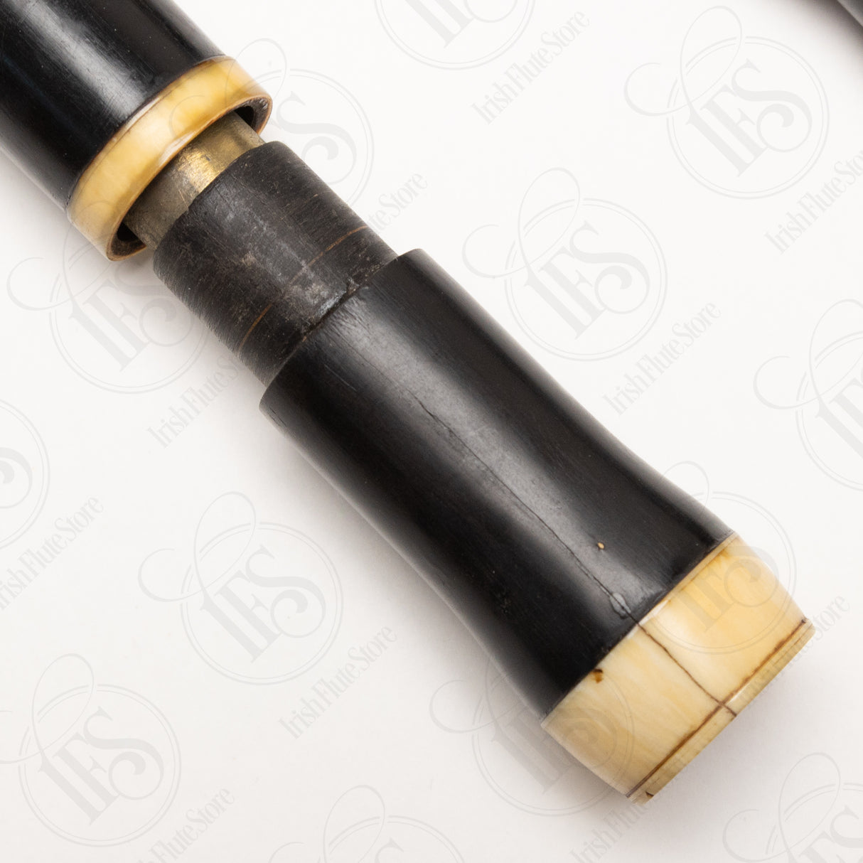 Antique Ebony & Ivory 6-Key, D