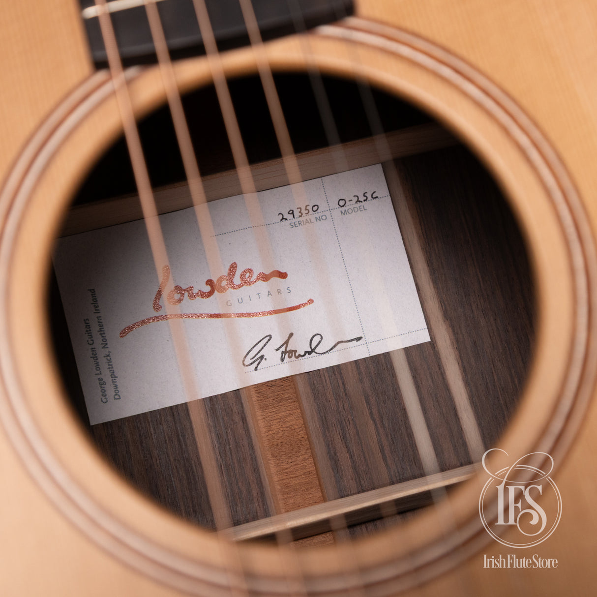 Lowden Guitars O-25c East Indian Rosewood & Red Cedar