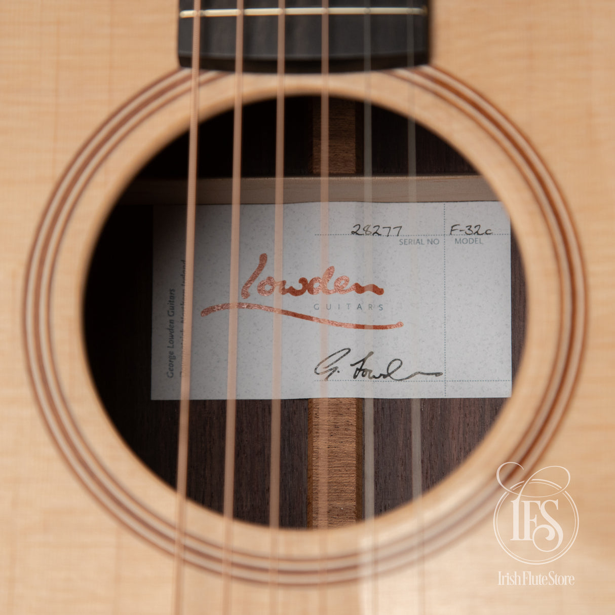 Lowden Guitars Indian Rosewood & Sitka Spruce F-32C