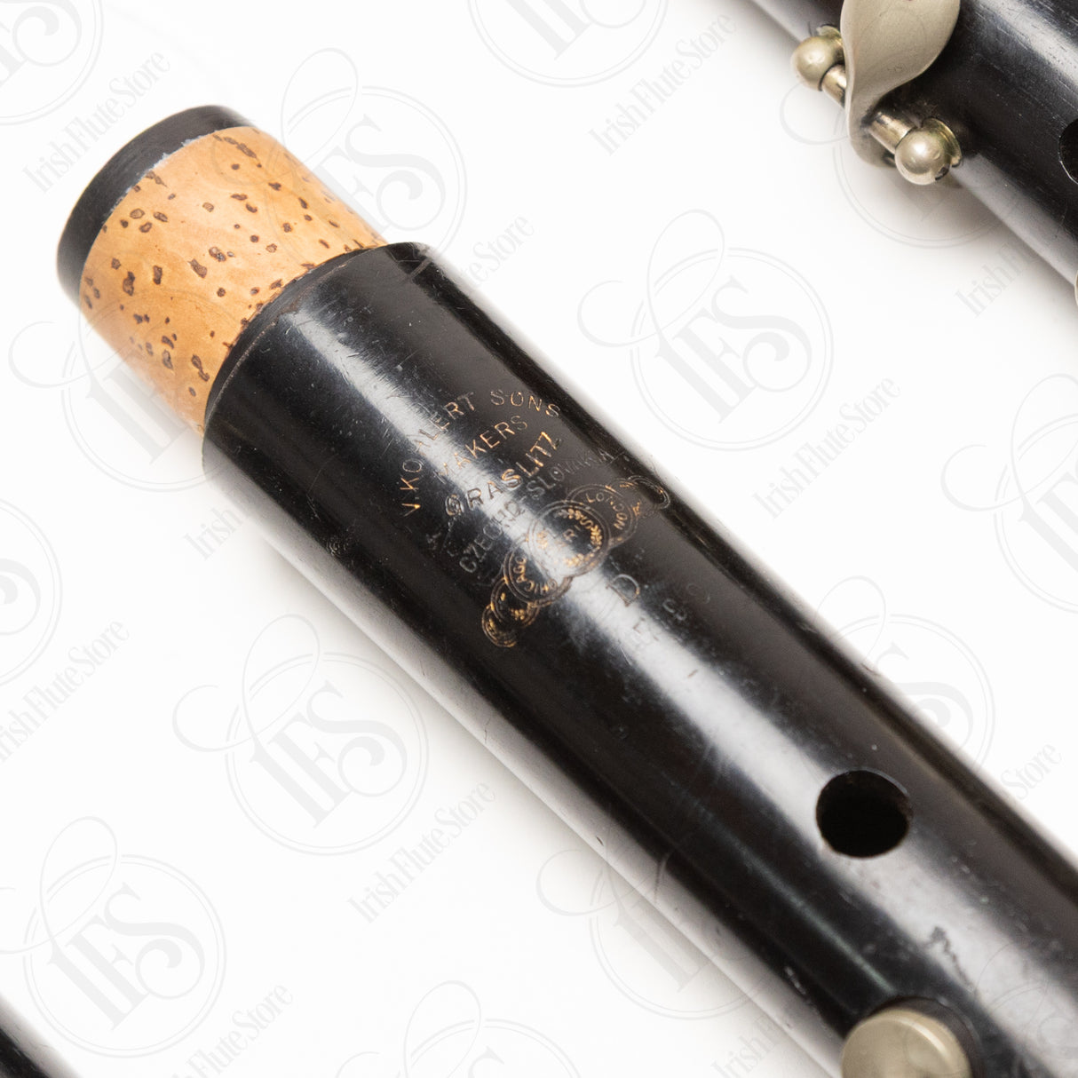 V Kohlert Sons 8-Key, D (Low Pitch)