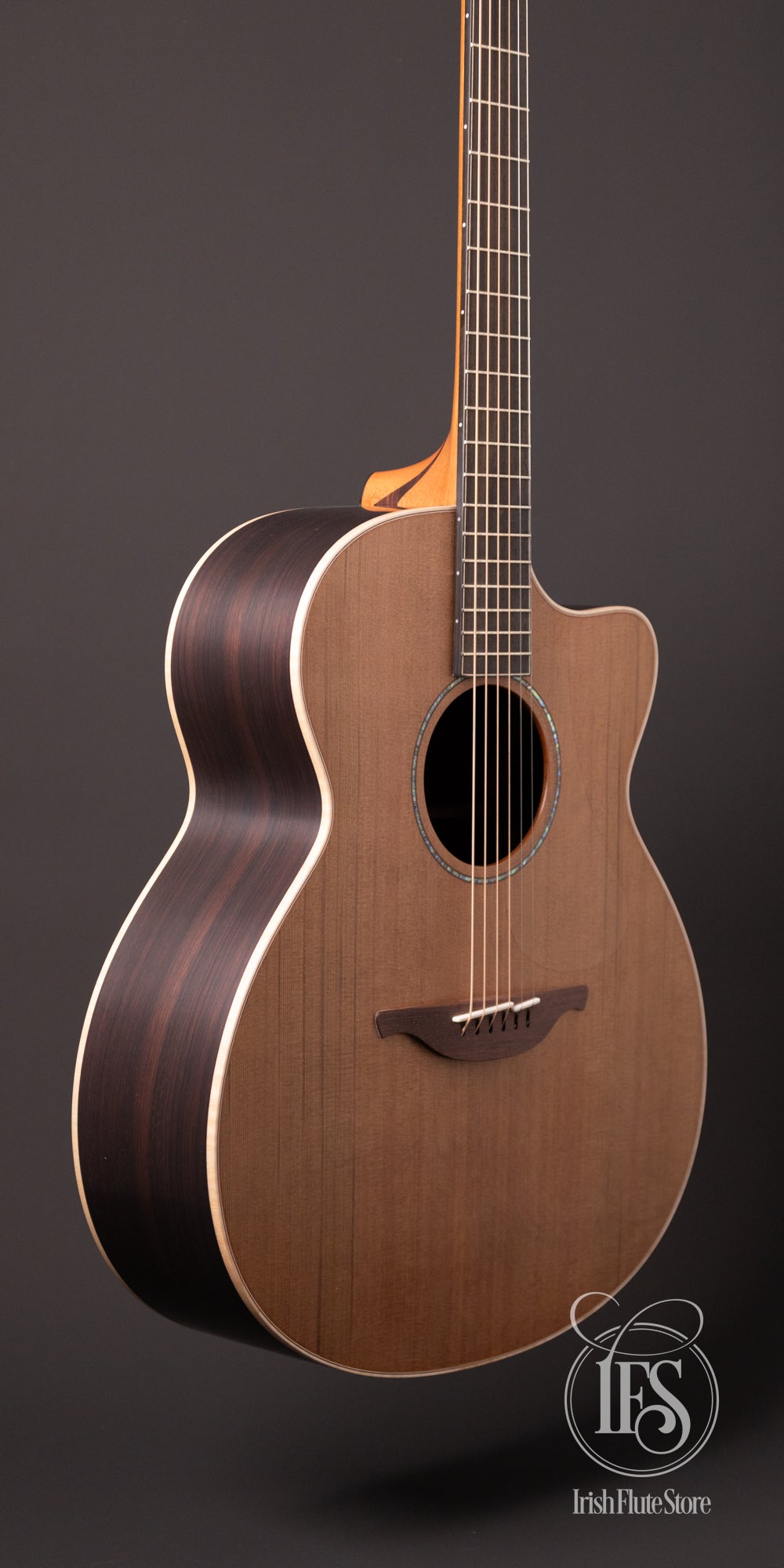 Lowden Guitars O-35c AAAA East Indian Rosewood & Red Cedar