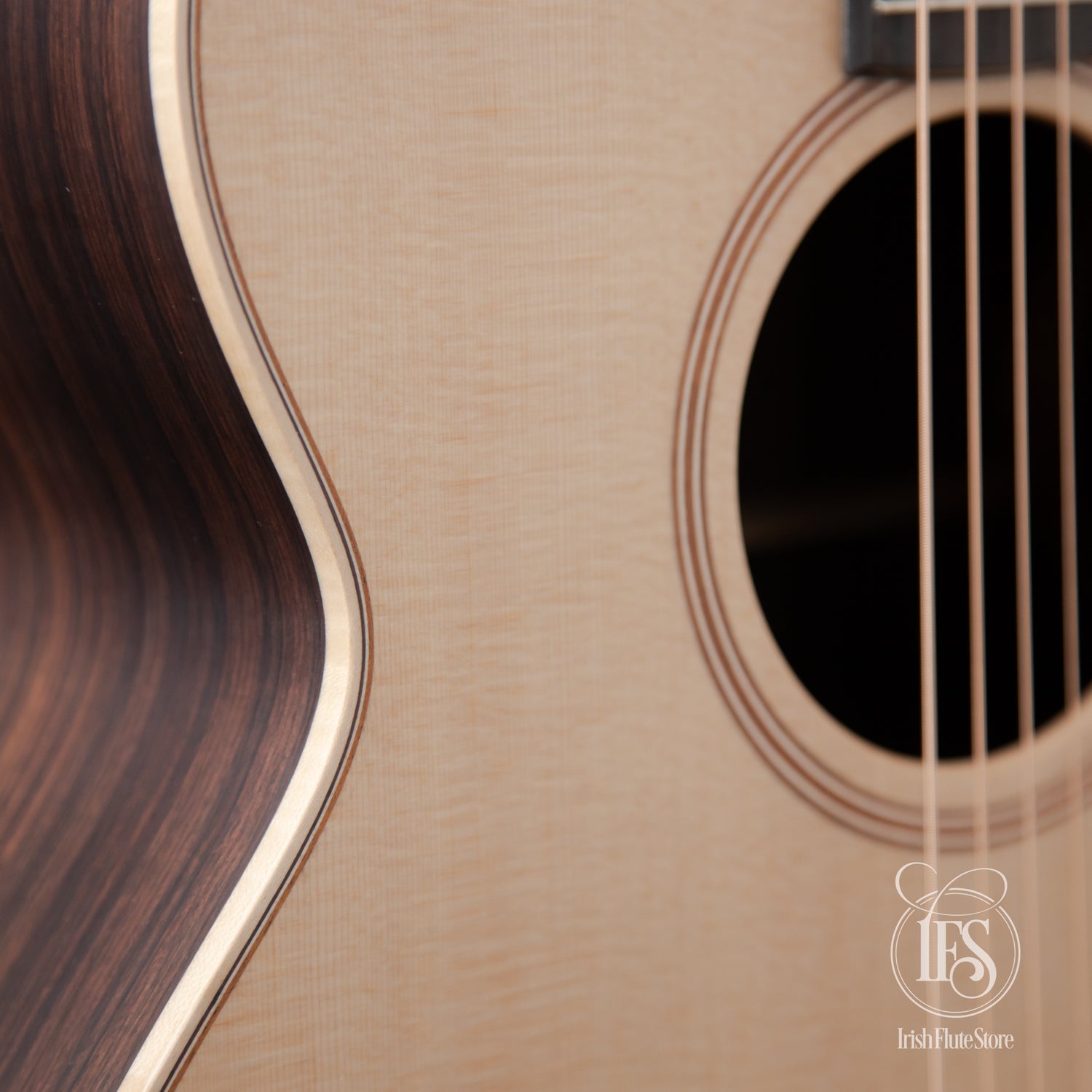 Lowden Guitars 032 Indian Rosewood & Sitka Spruce Purfling