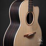 Lowden Guitars F32c Indian Rosewood & Sitka Spruce Left 3/4 Bout