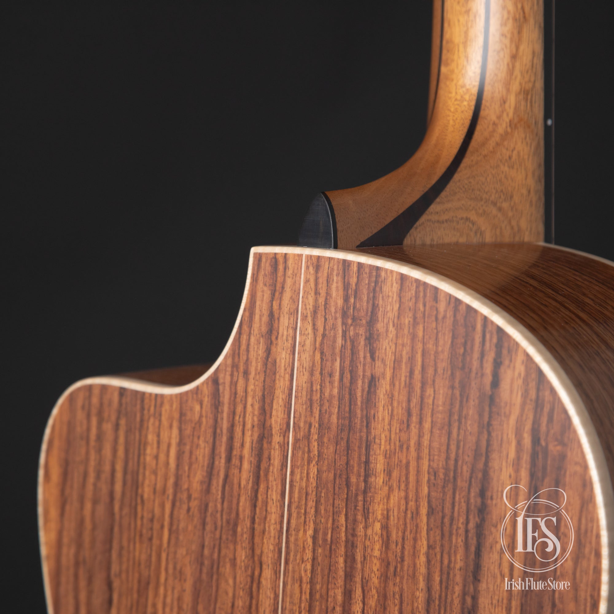 Lowden Guitars F35c Guatemalan Rosewood & Sinker Redwood – Irish