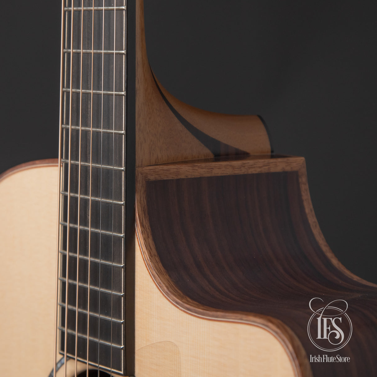 Lowden O-35C Indian Rosewood & Sitka Spruce Right Neck Joint Detail